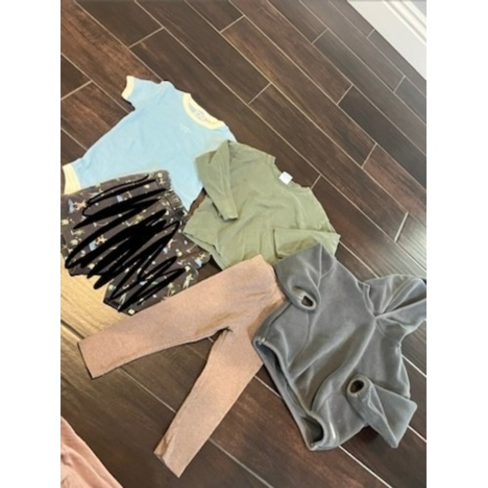 Zara Boys 2T Clothing Bundle 4pc Fleece Hoodie Paw Patrol Leggings Tee Bodysuit